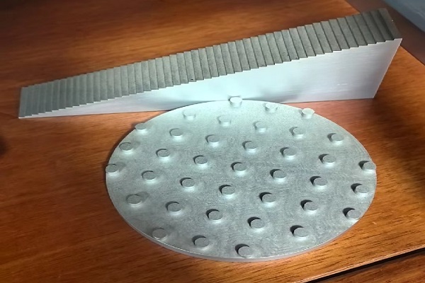 動態(tài)范圍階梯試塊